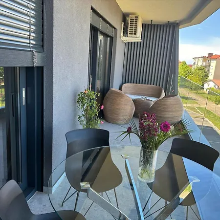 Luciana, Apartment